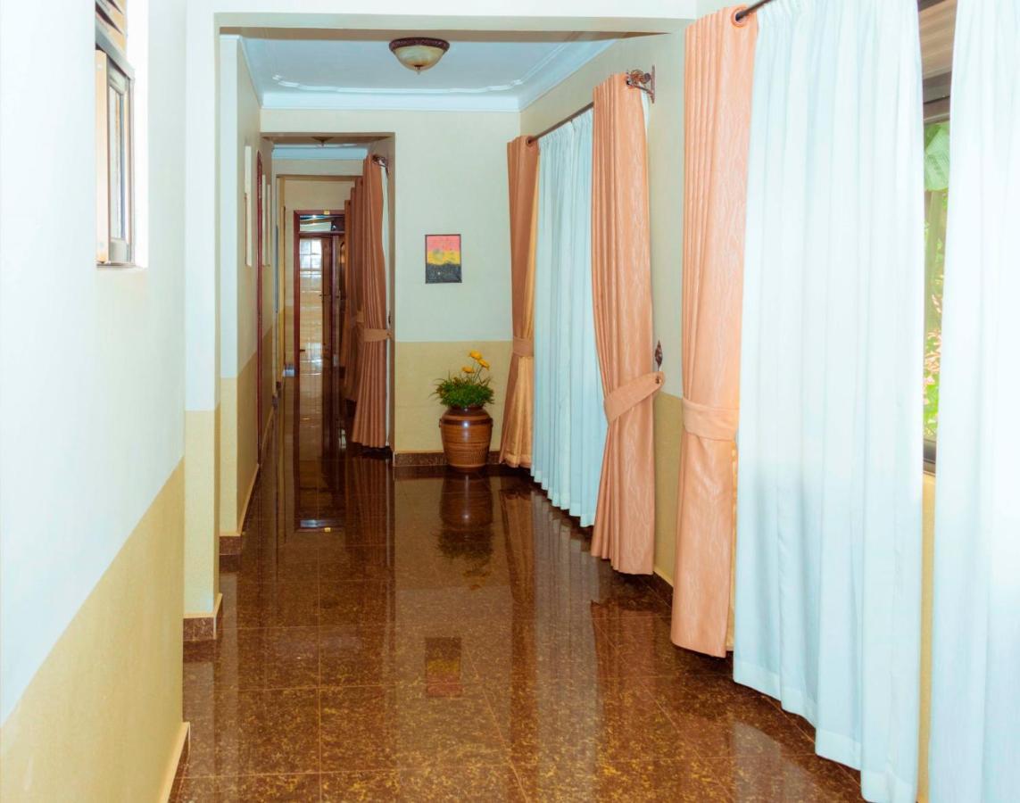 Sapphire Hotel Entebbe Kigo Kajansi المظهر الخارجي الصورة