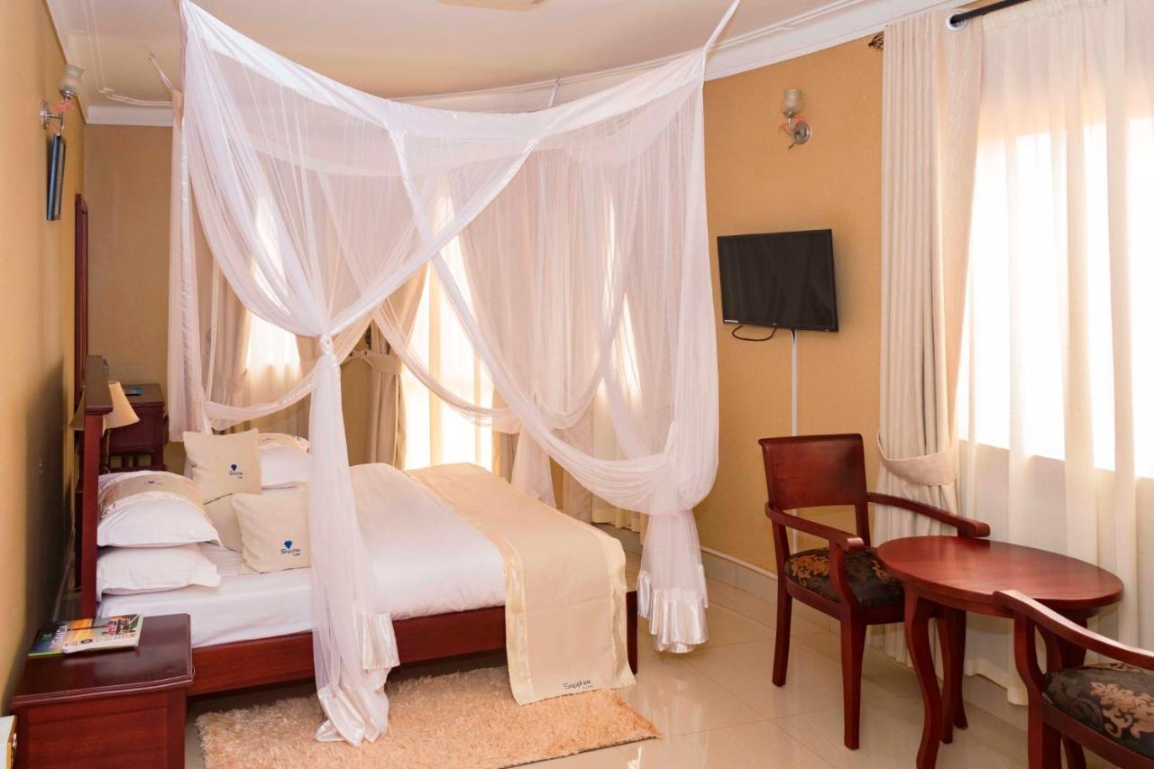 Sapphire Hotel Entebbe Kigo Kajansi المظهر الخارجي الصورة