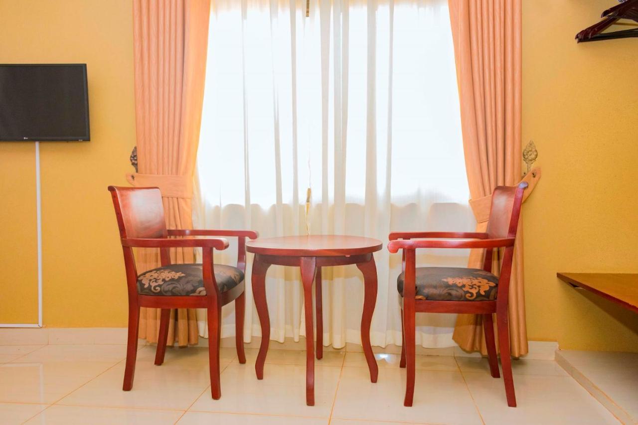 Sapphire Hotel Entebbe Kigo Kajansi المظهر الخارجي الصورة