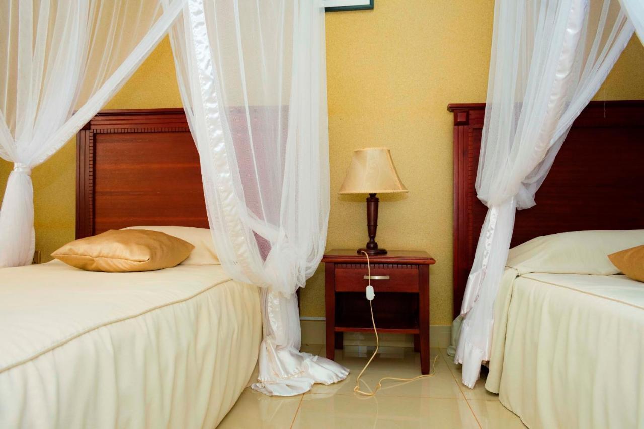 Sapphire Hotel Entebbe Kigo Kajansi المظهر الخارجي الصورة